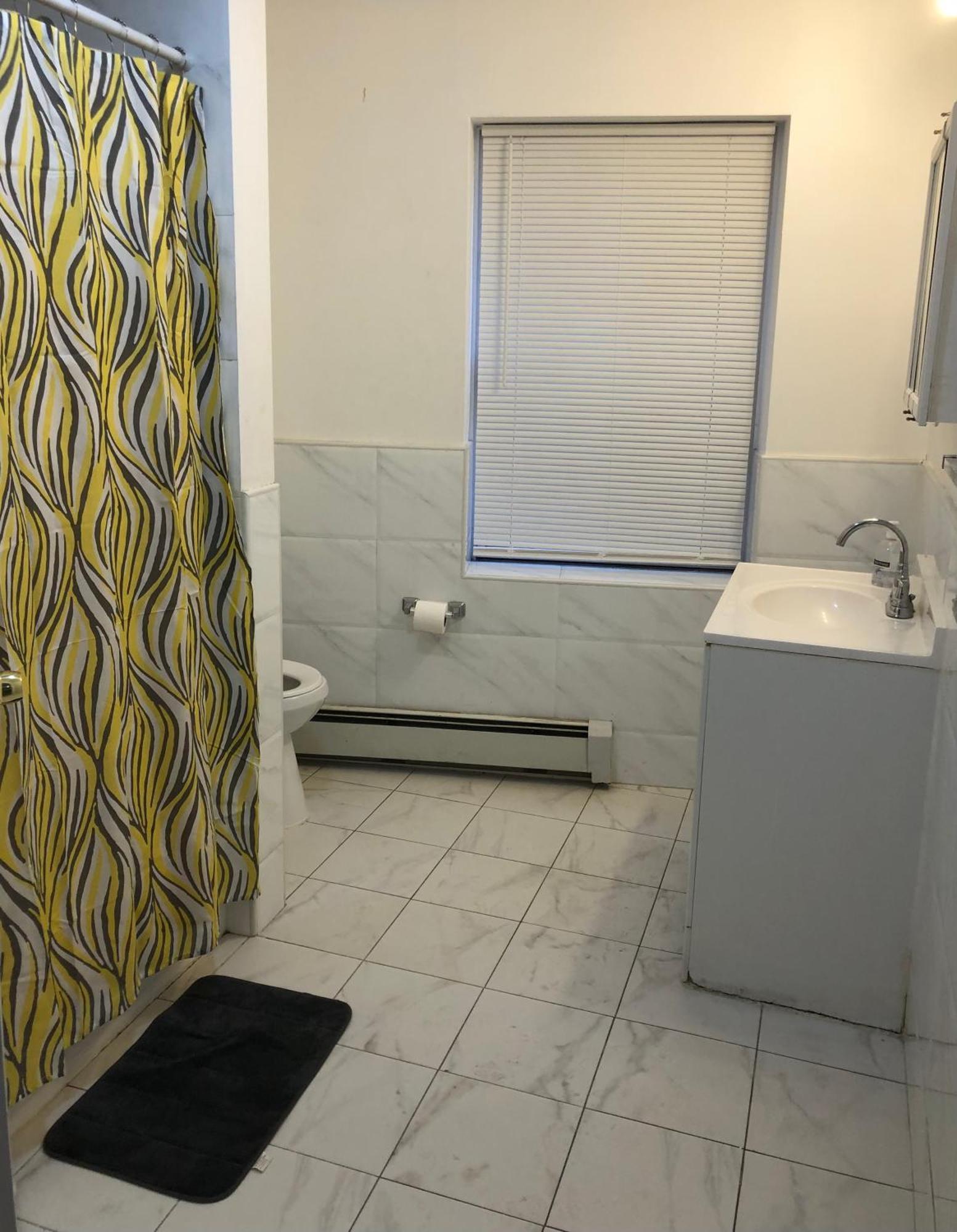Large And Private Apartment Can Sleep Up To 8 People Comfortably With Direct Nyc Manhattan Train Only 5 Minute Walk Away Elizabeth Eksteriør bilde
