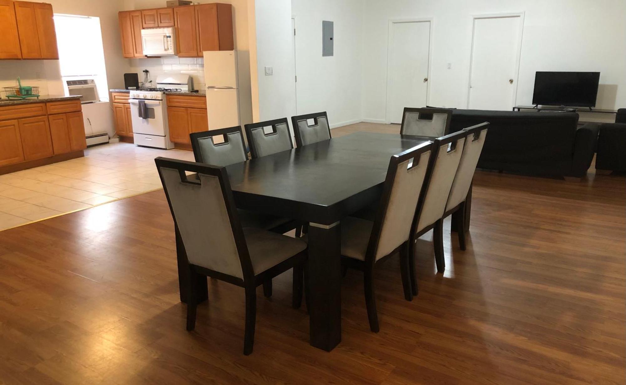 Large And Private Apartment Can Sleep Up To 8 People Comfortably With Direct Nyc Manhattan Train Only 5 Minute Walk Away Elizabeth Eksteriør bilde